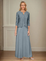 Robe veste en dentelle pailletée et jupe en satin avec veste ouverte 