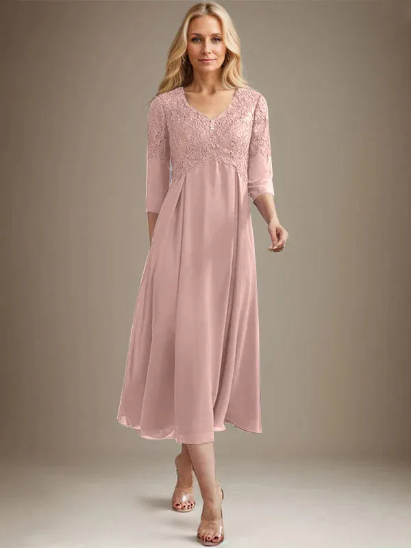 Robe de mère de la mariée trapèze, col en V, longueur genou, en mousseline de soie et dentelle, avec perles 