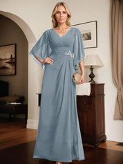 Robe de mère de la mariée fourreau/colonne, col en V, longueur au sol, en mousseline, avec paillettes plissées et perles 