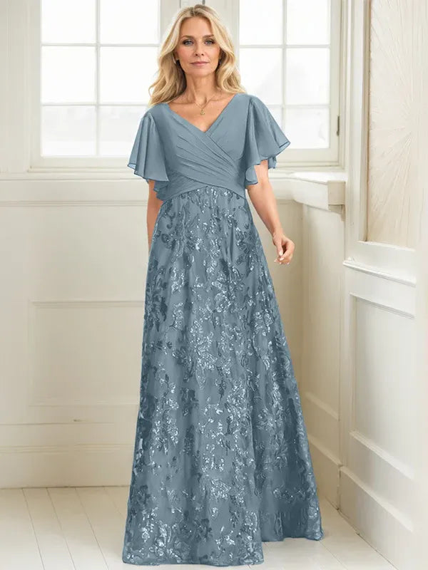 Robe de mère de la mariée trapèze, col en V, longueur au sol, en mousseline de soie et dentelle à sequins, avec plis 