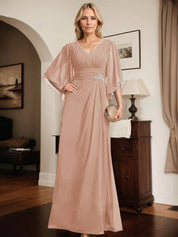 Robe de mère de la mariée fourreau/colonne, col en V, longueur au sol, en mousseline, avec paillettes plissées et perles 