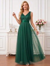 Elegant Dark Green V-Neck Tulle A-Line Gown with Sequin Vine Bodice and Satin Sash Mother of the Bride Dress