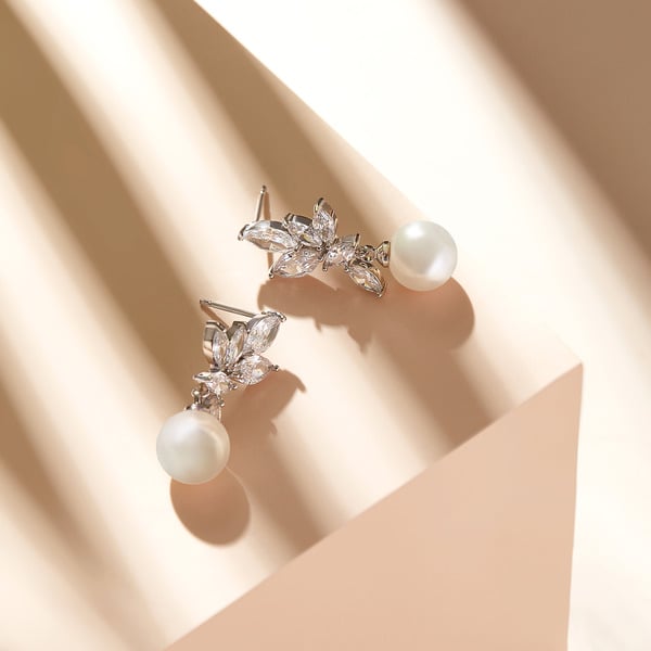 ElegantOvalCubicZirconia_PearlDropEarrings_1.jpg