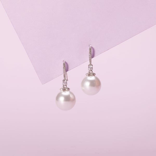 ElegantPearlDropEarrings.jpg