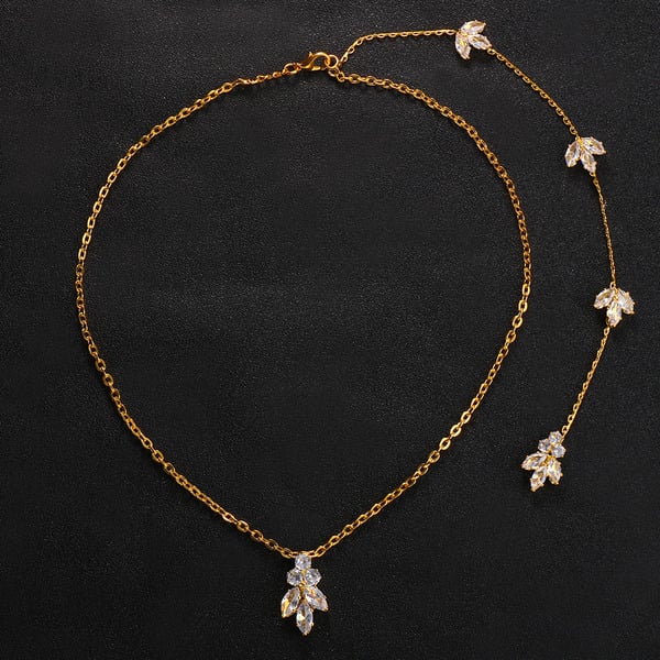 ElegantRhinestoneBackNecklaces_1.jpg
