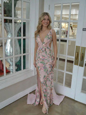 White Floral Embroidered Deep V-Neck Prom Dress with Oversized Bow Train