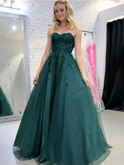 Green A-Line Strapless Sweetheart Tulle Long Prom Dress with Appliques