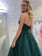 Green A-Line Strapless Sweetheart Tulle Long Prom Dress with Appliques