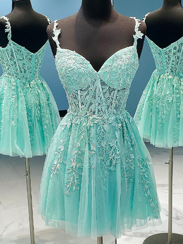 Green A-line Lace Appliques Short Homecoming Dress