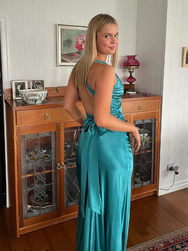 Green Chic Sheath Halter Neck Long Prom Party Dress with Backless Bowknot