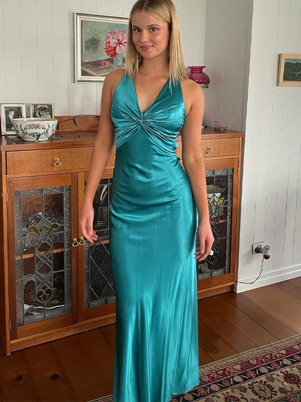 Green_Chic_Sheath_Halter_Neck_Long_Prom_Party_Dress_with_Backless_Bowknot.jpg