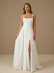 Brautkleid aus Satin mit eckigem Ausschnitt, Spaghettiträgern, hohem Schlitz und Falten