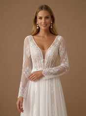 V-Ausschnitt Langarm-Spitzenapplikation Tüll A-Linie Boho Brautkleid