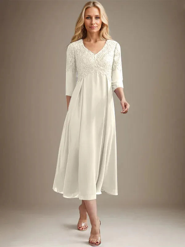 Robe de mère de la mariée trapèze, col en V, longueur genou, en mousseline de soie et dentelle, avec perles 