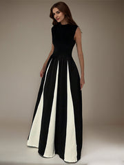 Black A-Line Scoop Sleeveless Pleated Long Formal Dress