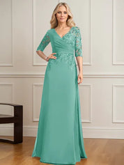 Robe de mère de la mariée trapèze, col en V, longueur au sol, en mousseline de soie et dentelle, avec sequins plissés 