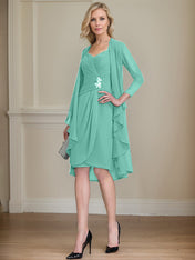 Sheath/Column Sweetheart Knee-Length Chiffon Mother of the Bride Dress With Beading Appliques Lace Sequins Pleated