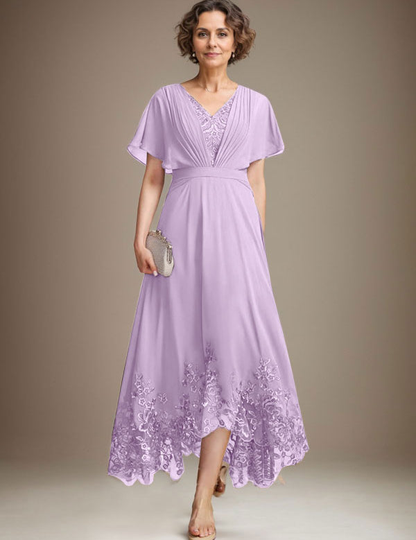 Robe de mère de la mariée asymétrique en mousseline de soie et dentelle, coupe trapèze, col en V, avec plis