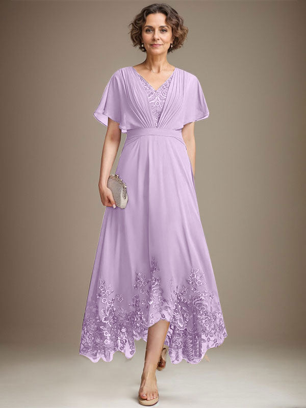 Robe de mère de la mariée asymétrique en mousseline de soie et dentelle, coupe trapèze, col en V, avec plis