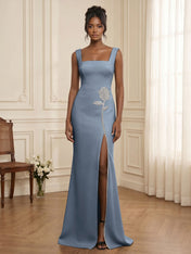 Formal Evening Dress Glamorous Black Square-Neck Crystal Rose Slit Gown