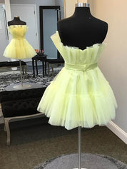 Light Yellow Strapless A-Line Tulle Homecoming Dress