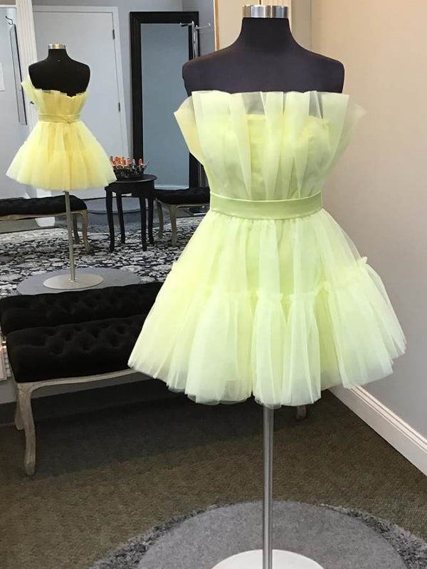 Light Yellow Strapless A-Line Tulle Homecoming Dress