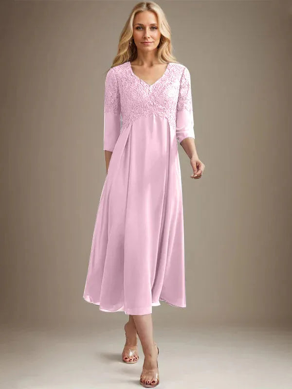 Robe de mère de la mariée trapèze, col en V, longueur genou, en mousseline de soie et dentelle, avec perles 
