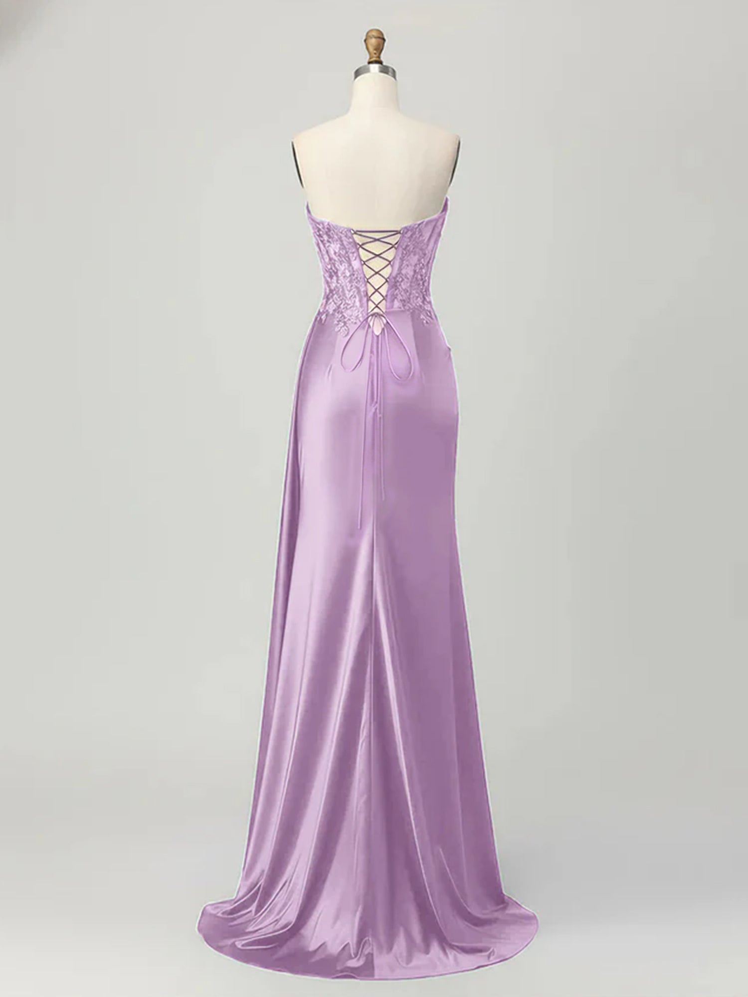 Trägerloses Ballkleid mit Illusion-Korsett und Satinskirt