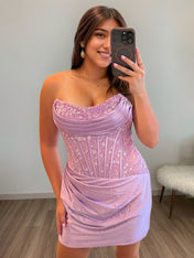 Lilac Bodycon Scoop Neck Satin Short Homecoming Dress with Appliqeus