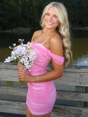Lovely Pink Off-shoulder Homecoming Dresses To Impress