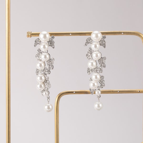 LuxuriousCubicZirconia_PearlDangleEarrings_1.jpg