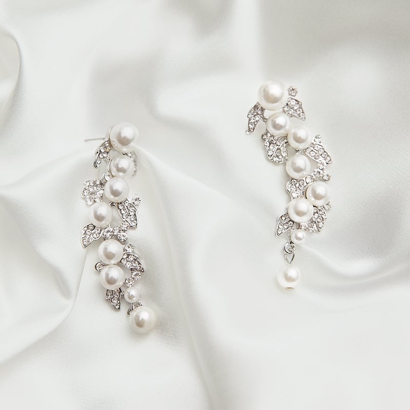 Pearl Dangle Earrings