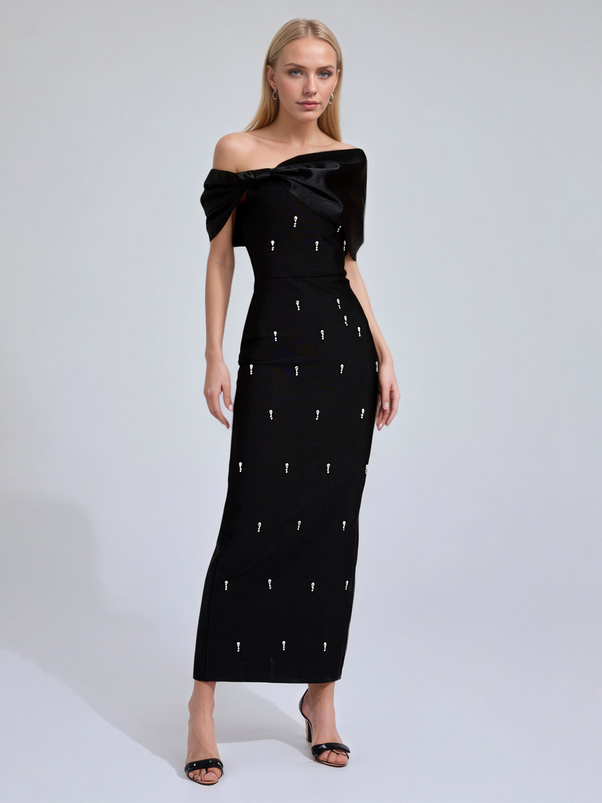 Robe de travail semi-formelle verte sans manches à volants, robe midi ajustée
