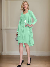 Sheath/Column Sweetheart Knee-Length Chiffon Mother of the Bride Dress With Beading Appliques Lace Sequins Pleated