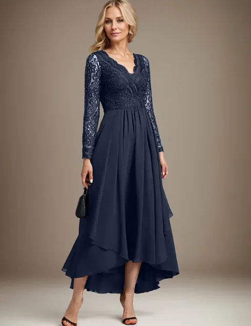 Robe de mère de la mariée asymétrique en mousseline de soie et dentelle, coupe trapèze et col en V 