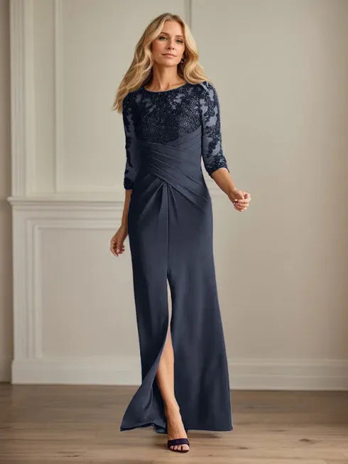 Robe fourreau en crêpe extensible prune pour mère de la mariée 