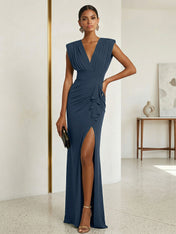 Commanding Formal Evening Dress Emerald Green Plunging V-Neck Slit Gown
