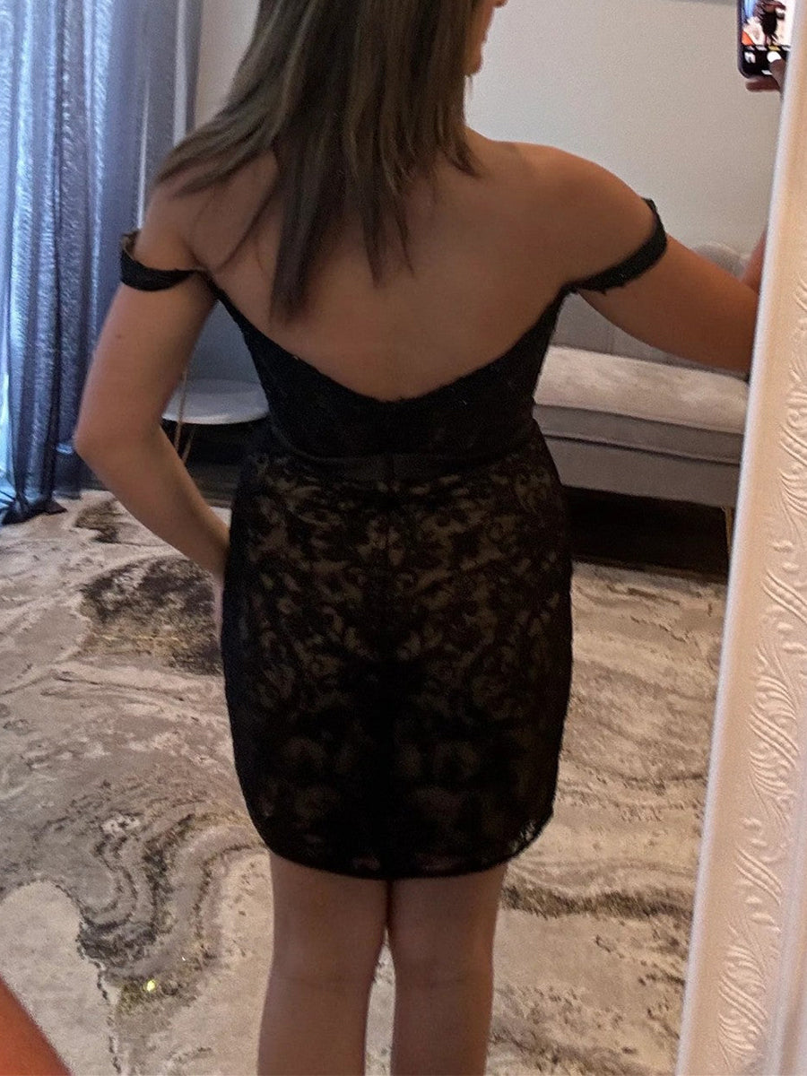 Off-Shoulder Lace Bodycon Homecoming Dress with Bow