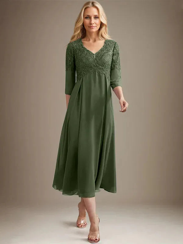 Robe de mère de la mariée trapèze, col en V, longueur genou, en mousseline de soie et dentelle, avec perles 