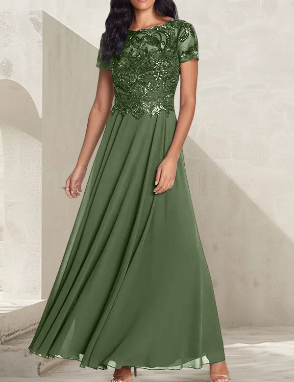 Robe longue de mère de la mariée gris anthracite, coupe trapèze et décolletée, avec perles