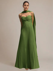 Green Chiffon A Line Off The Shoulder Sleeveless Floor Length Pleated Dress