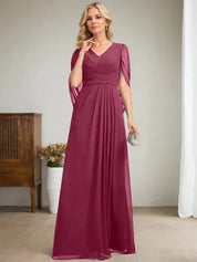 Robe longue bleu marine foncé à col en V et coupe trapèze pour mère de la mariée 