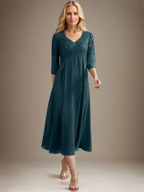 Robe de mère de la mariée trapèze, col en V, longueur genou, en mousseline de soie et dentelle, avec perles 