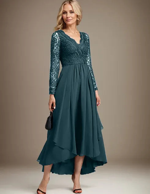 Robe de mère de la mariée asymétrique en mousseline de soie et dentelle, coupe trapèze et col en V 