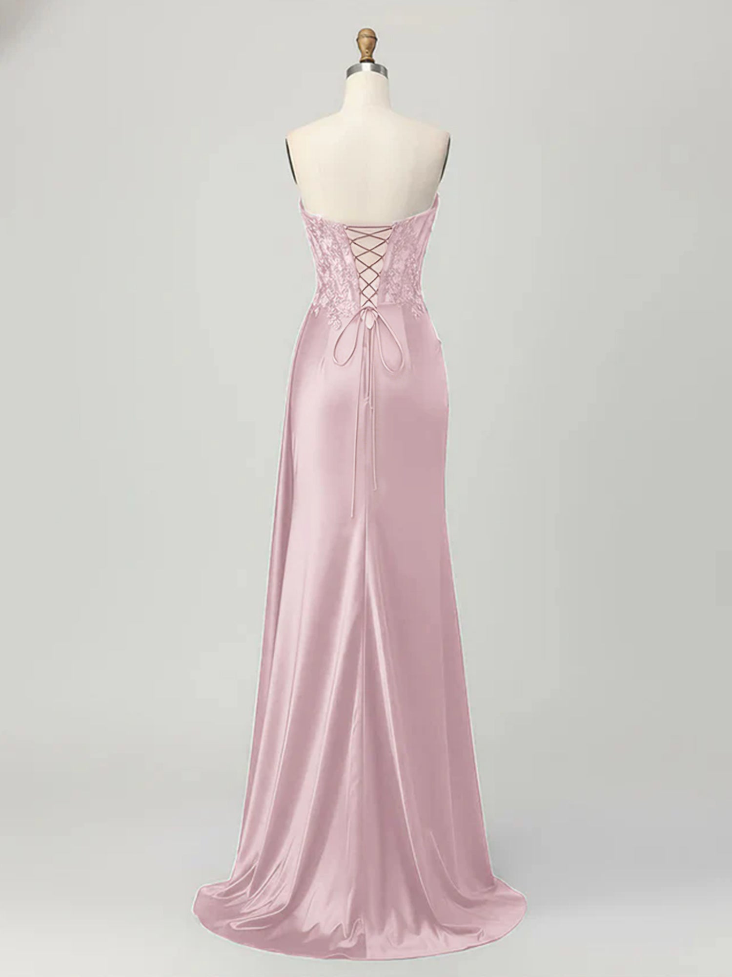 Trägerloses Ballkleid mit Illusion-Korsett und Satinskirt