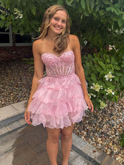 A Line Sweetheart Organza Short Homecoming Dresses with Appliques