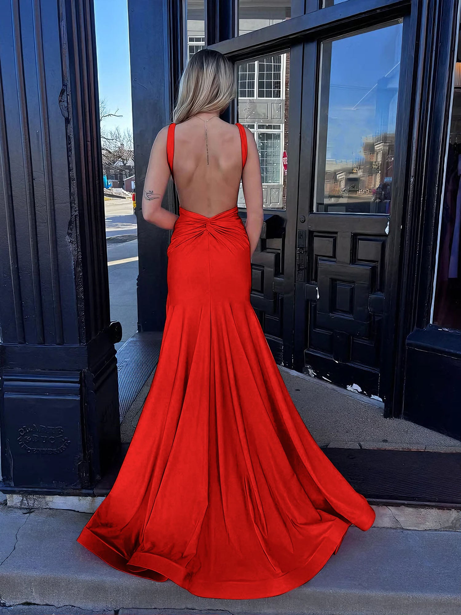 Red-90_f731ee0f-432b-4956-bdaa-5a108f566882.jpg