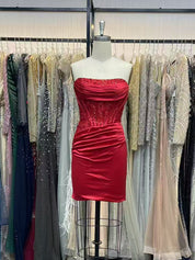 Red Bodycon Satin Short Homecoming Dress with Appliqeus