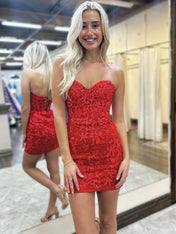 Red Bodycon Sweetheart Lace Up Short Homecoming Dress With Appliques