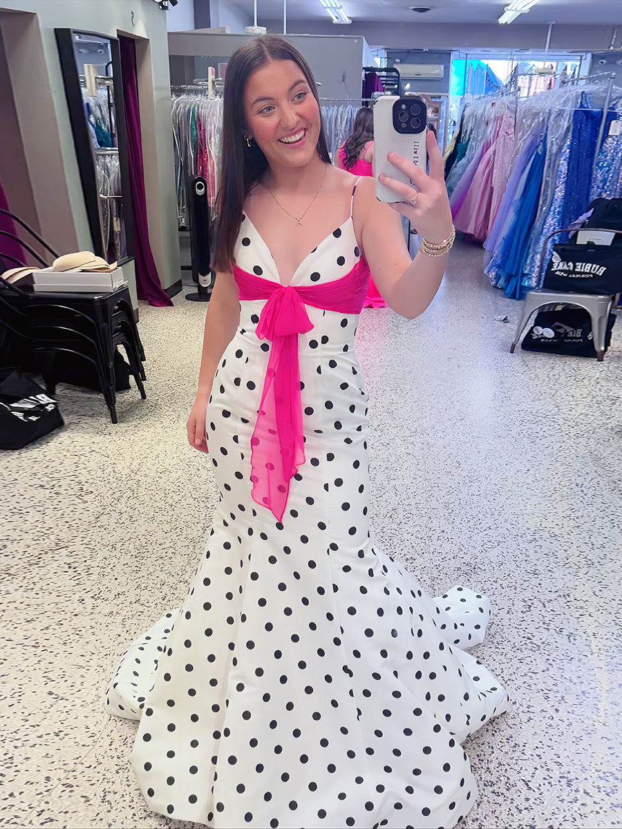 RetroChicPolkaDotMermaidPromDresswithPinkBowDetail_2.jpg